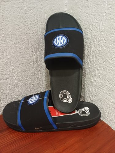 Nike nagyméretű papucs - Inter- fekete-kek- 48,5